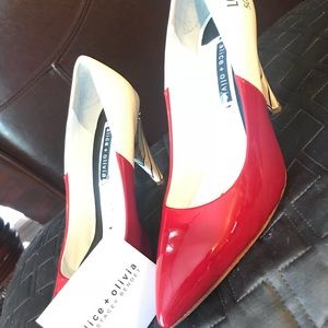 Alice and Olivia pill pump